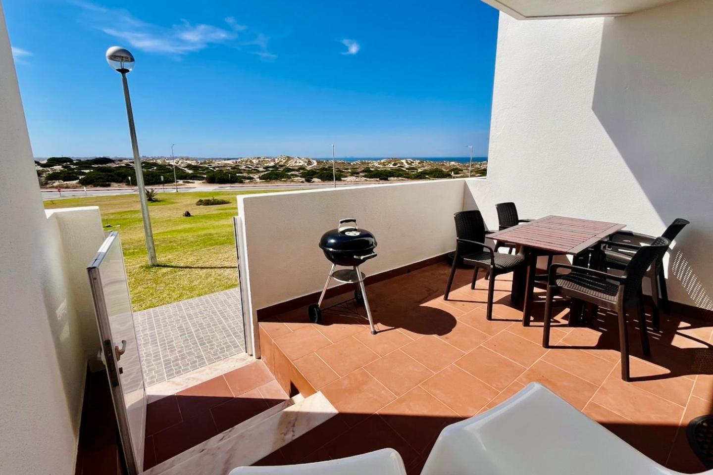 Apartamento Luciana - Beachside, Balcony, Sunset View Ferrel (Leiria) Exterior foto